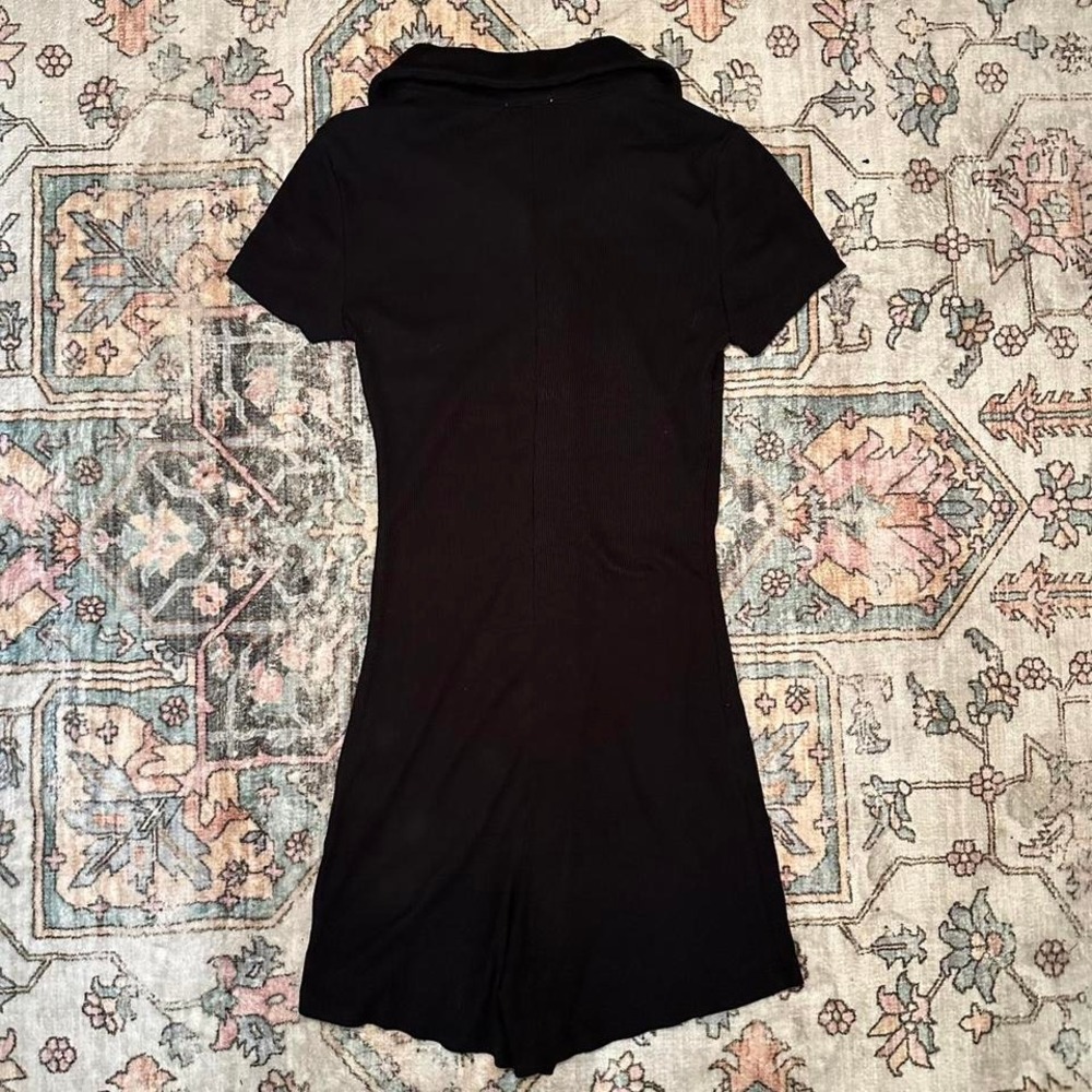 Princess Polly‎ Black Button-Up Romper – Size XS (2) - Picture 3 of 3